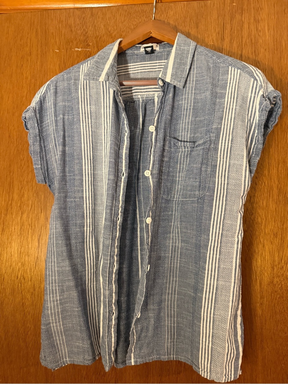 Casual Blue Striped Short-Sleeve Button-Down Shirt